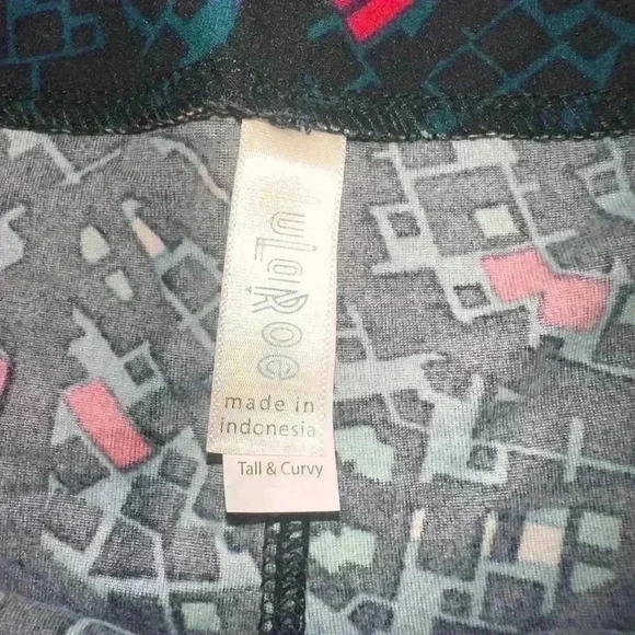 Lularoe TC black , teal & hot pink geometric pattern leggings. NWOT. - Picture 4 of 5